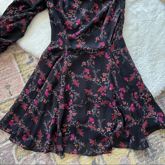 Lovers + Friends Floral Dress - Picture 4 of 9